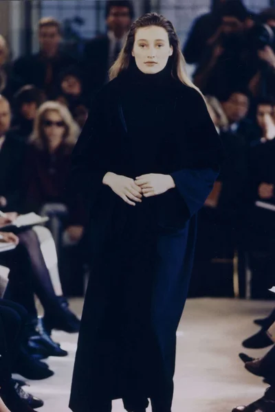 Look 30
